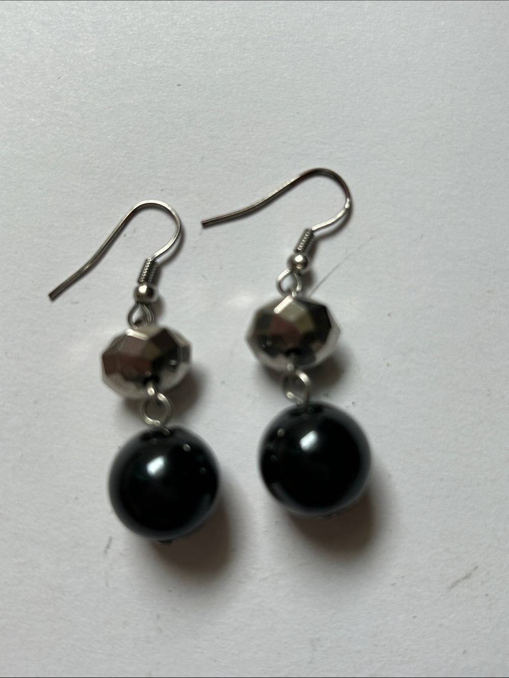 Classic Black and Silver Bead Drop Earrings - Women Jewelry j28